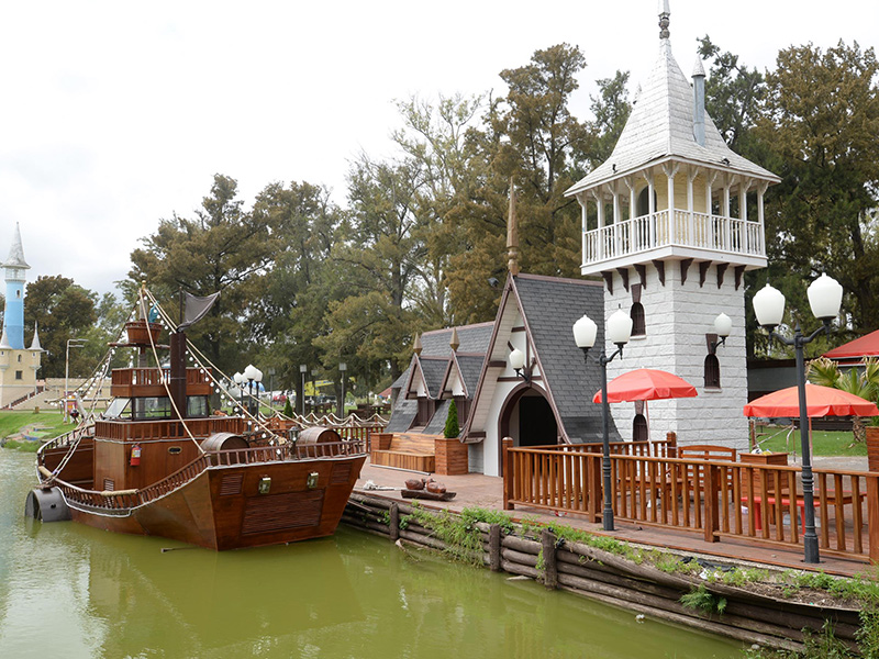 Trip to the Argentina´s Disneyland. The first theme park in the Americas which inspired Walt Disney to build Disneyland