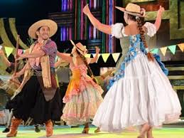 Buenos Aires´countryside festivals trip. Discover the customs, typical meals of every Festival, of every little town.