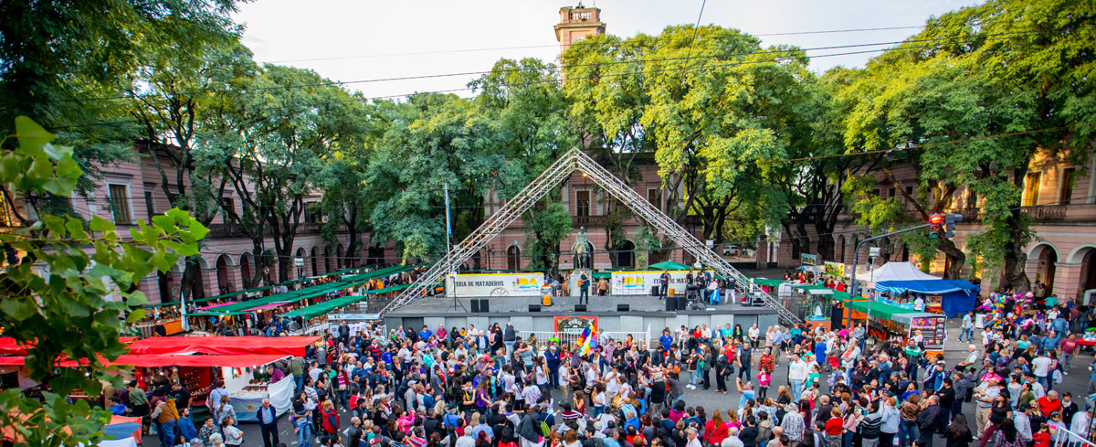 Gaucho Flea Market Buenos Aires Tour. Visit the ideal place to know the traditions and customs of the gauchos.