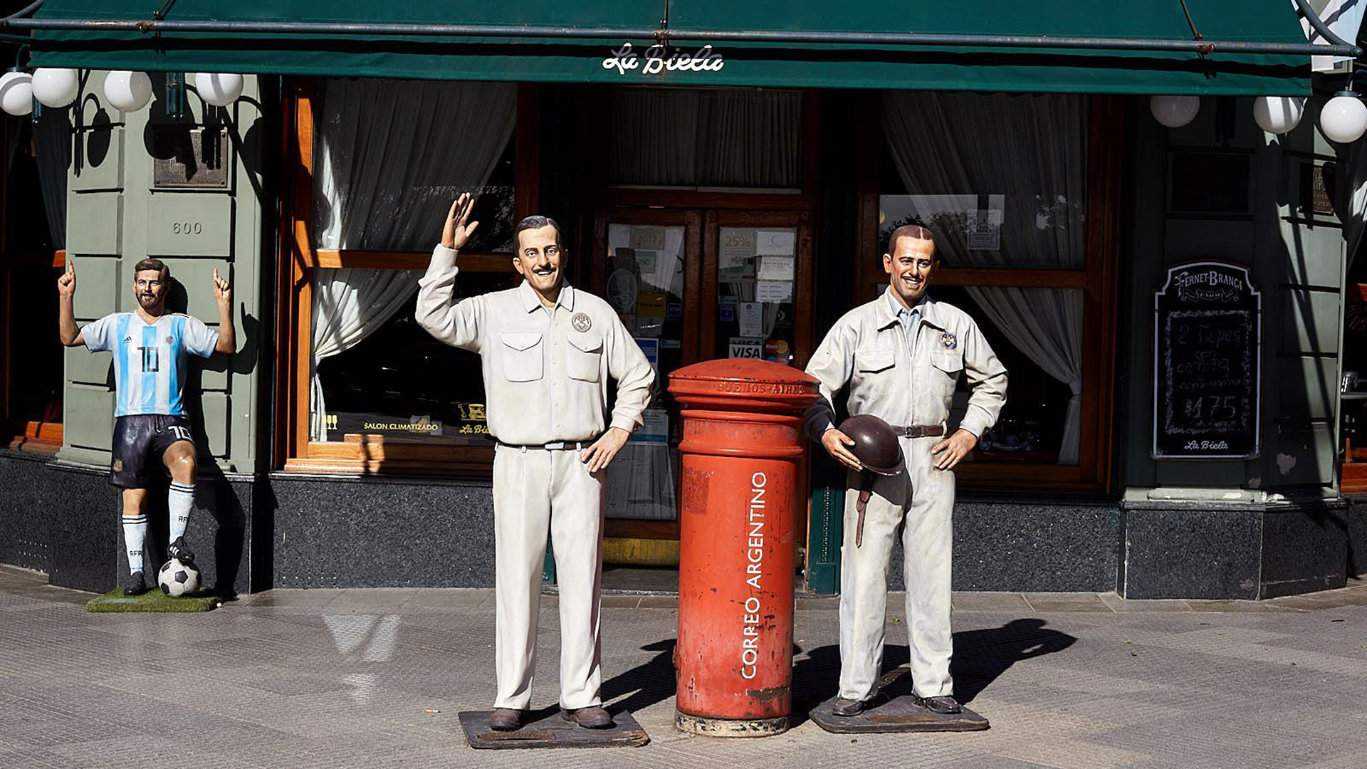Buenos Aires Historic Cafes Tour. Discover the cafés which starred Buenos Aires City History.