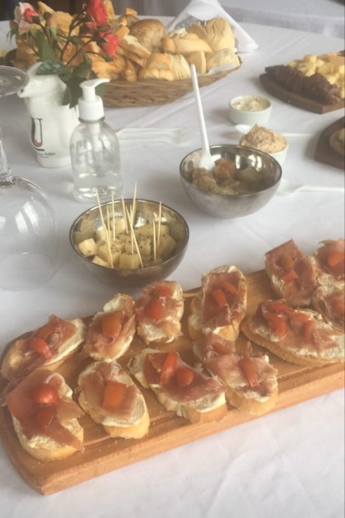 Buenos Aires´Wine Tour. Visit a vineyard in the countryside and taste its wines.