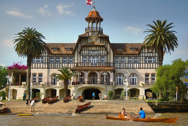 Trip to the Argentine Delta in Tigre city, 30 km from Buenos Aires City. Navigation and city tour included.