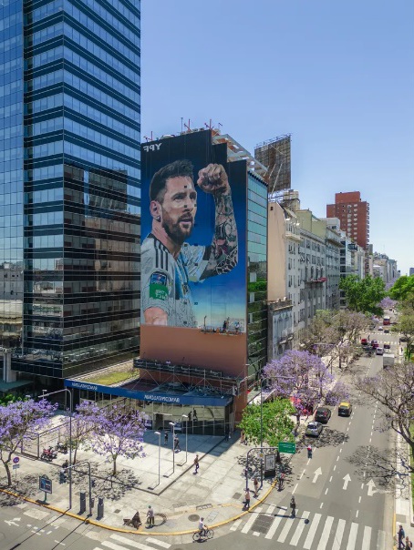 Paseo guiado de Messi en Buenos Aires. Visita 5 barrios que homenajean a Lionel Messi con murales, estatuas y arte callejero