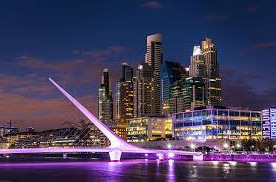 Paseo Buenos Aires de Noche. Descubre la versión nocturna de la ciudad, iluminada de diferentes colores, a través de 5 barrios.