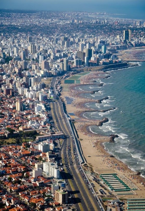 Viaje en el día a Mar del Plata, a 450 km de Buenos Aires. El balneario más grande de Argentina y destino cultural. City tour incluído