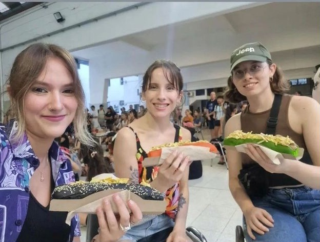 Paseo Vegano de Buenos Aires. Descubre la escena vegana de la ciudad, degusta una merienda sin cargo, y participa en eventos veganos.