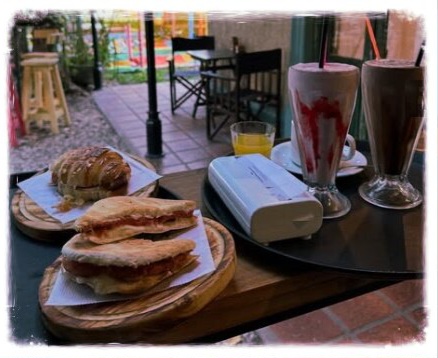 Vegan Trip to the Argentine Delta of Tigre, 30 km from Buenos Aires. Navigation, City Tour and vegan lunch included.