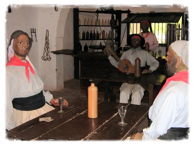 Viagem á uma aldeia gaúcha, a 120 km de Buenos Aires. Descubra a cultura gaúcha, museus e uma oficina de pintura. Almoço incluído.