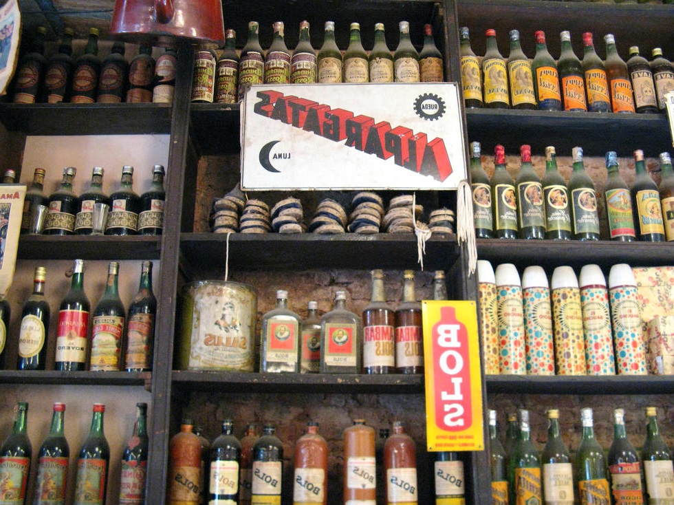 Viaje a un pueblo gaucho, 120 km desde Buenos Aires. Descubre la cultura gaucha, museos y un taller de pintura. Almuerzo incluído