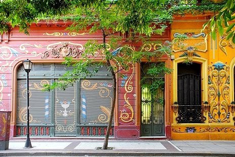 Paseo de la Historia del Tango en Buenos Aires. Descubre los rincones donde el Tango ha dejado su estampa. Traslados incluídos.