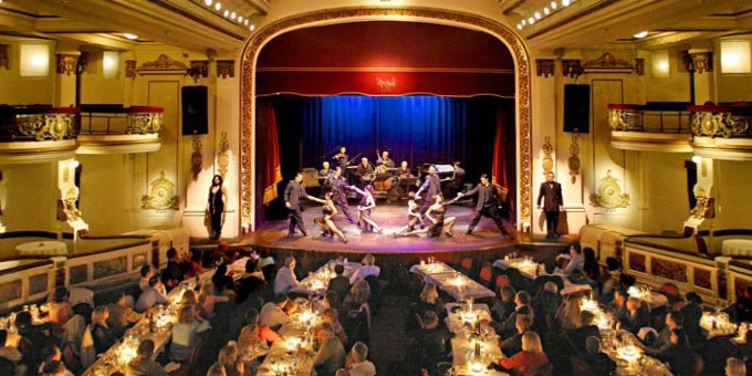 Espectáculo de Tango en Buenos Aires en un elegante teatro histórico. Diferentes precios. Show y traslados incluídos.