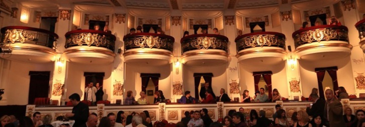 Espectáculo de Tango en Buenos Aires en un elegante teatro histórico. Diferentes precios. Show y traslados incluídos.