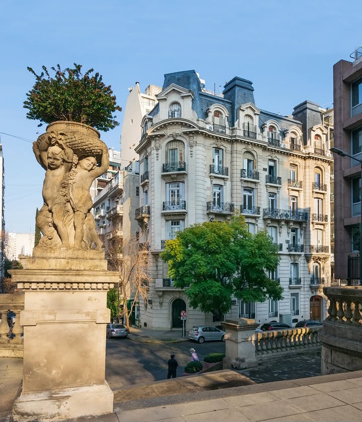 Circuit des joyaux cachés de Buenos Aires: des jardins exclusifs, des vues panoramiques, des palais et des joyaux architecturaux.