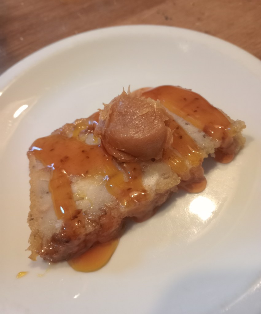 Argentine Vegan Budin de Pan. Learn how to make it on our Buenos Aires' Vegan Cooking Class.