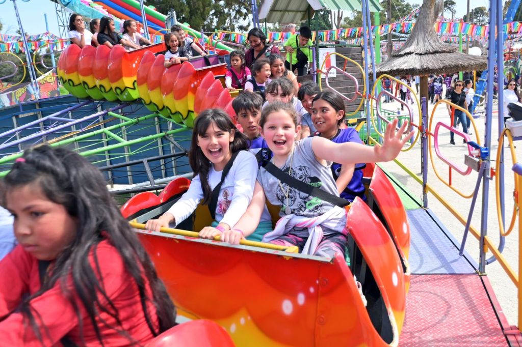 Trip to the Argentina´s Disneyland. The first theme park in the Americas which inspired Walt Disney to build Disneyland. Book now!