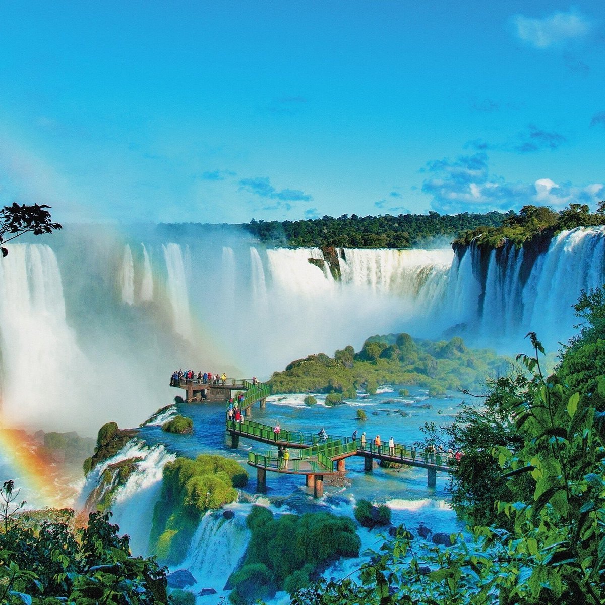 Paquete de viaje a Cataratas del Iguazú desde Buenos Aires, todo incluído y personalizado.